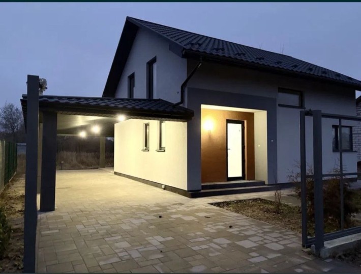 Будинок 117 м.кв : Ділянка 8 сот . - фото 1