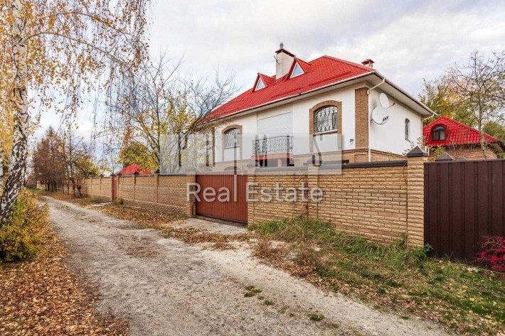 Продаж будинку, с. Пухівка з виходом на річку, бассейн, сауна ,барбекю - фото 1