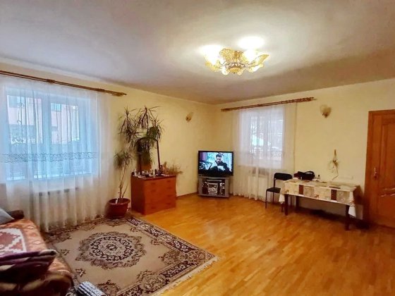 будинок 300 кв.м в с. Старі Петрівці, 8 соток Старые Петровцы