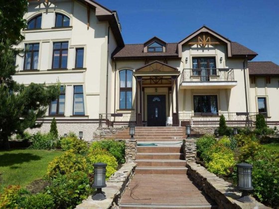 Продаж будинку з басейном та банею, Хлепча, Васильківський р-н. Хлепча