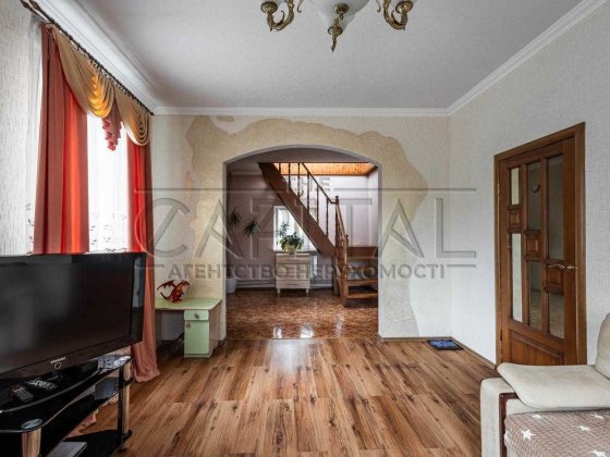 Продаж будинку в с. Хотов поруч Новосілки Хотов