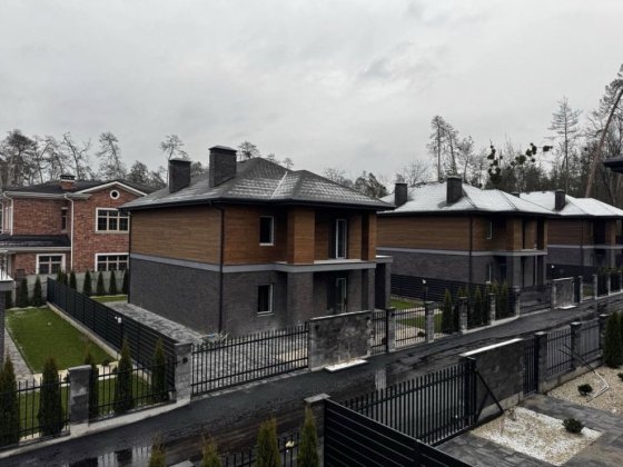 Не будинок, а мрія! Чудовий будинок  для великої родини. Чайки