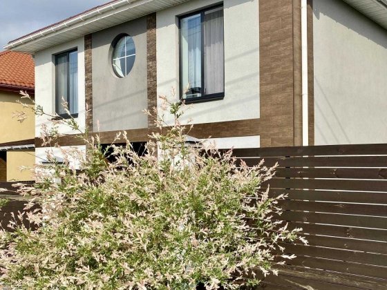 Продаж будинку з басейном та каміном в с. Шевченкове (Білогородка) Шевченково