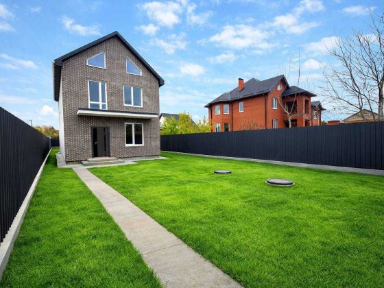 Будинок з ділянкою у с.Шевченкове Шевченкове