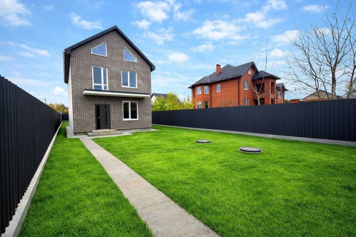 Будинок з ділянкою у с.Шевченкове - фото 1