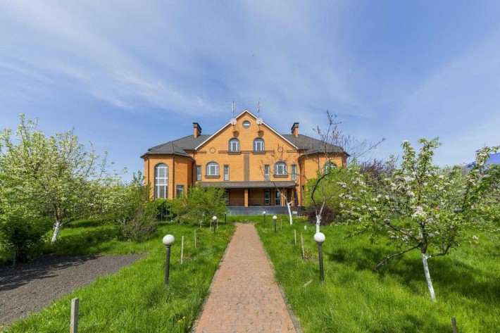 Продажа эксклюзивный дом в Хотяновке 25 соток  площадь 923М2 - фото 1