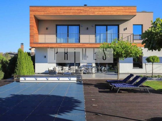 Продаж будинку у стилі хайтек, підвал, КМ Межиріччя, Хотянівка Хотяновка