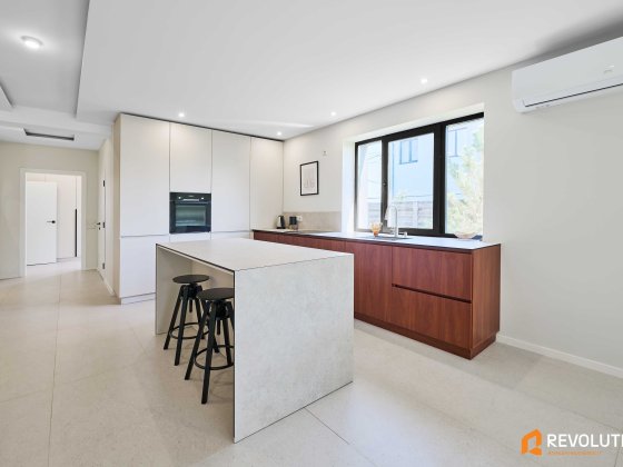 БЕЗ %; Хотянівка вул. Польова 11А будинок з дизайнерським ремонтом Хотянівка