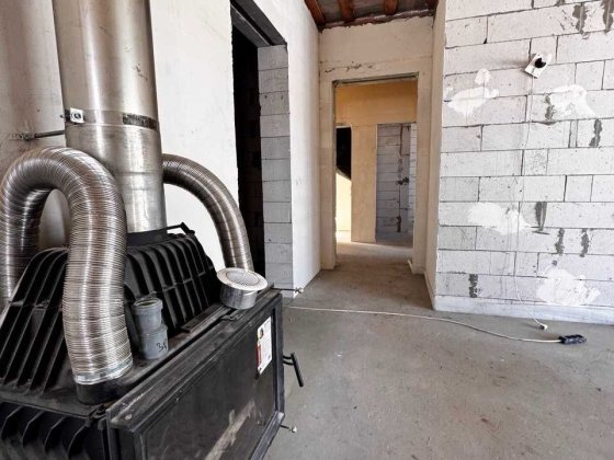 Будинок  з каміном   поруч озера! Без Комісіі! Велика ділянка! Шпитьки