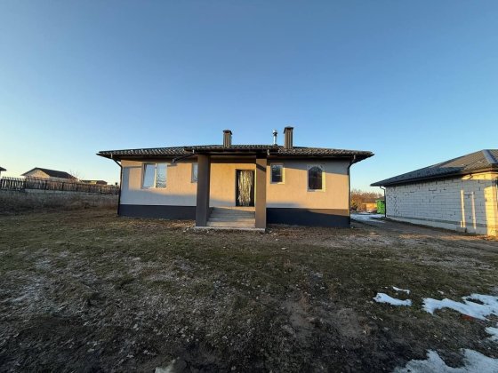 Сучасний будинок з терасою у мальовничих Шпитьках Шпитьки