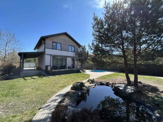 Будинок Ремонт+ меблі 150 м2 16 соток Басейн, міні озеро, зона барбекю Ясногородка