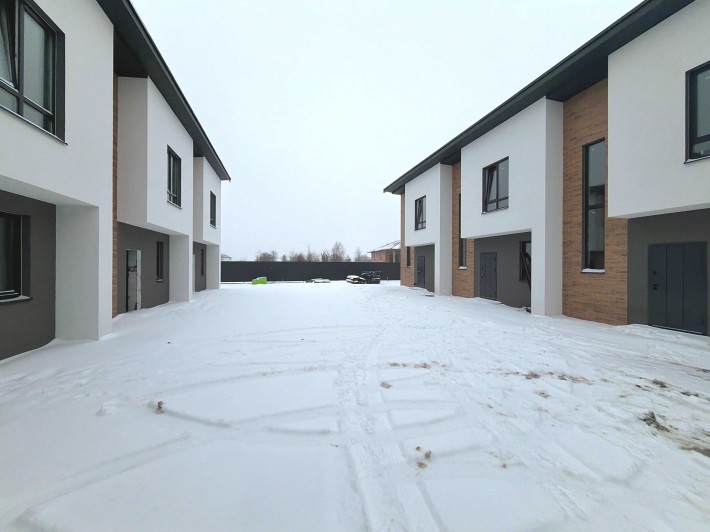 Будівництво завершено! Проєкт сучасних таунхаусів з власним подвір’ям! - фото 1