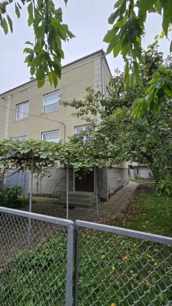 Продаж будинку м. Винника вул.Грушевського - фото 1