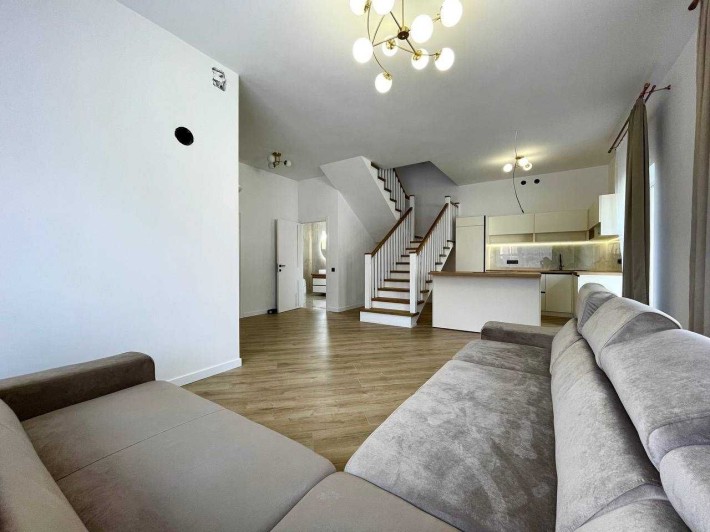 Продаж котеджу з новим сучасним ремонтом в Брюховичах. - фото 1