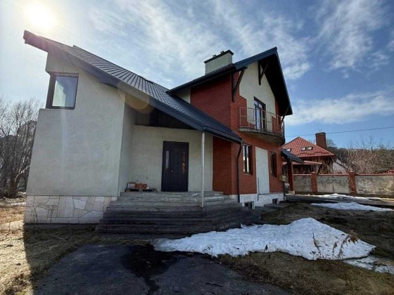 Продаж будинку, Винники Винники