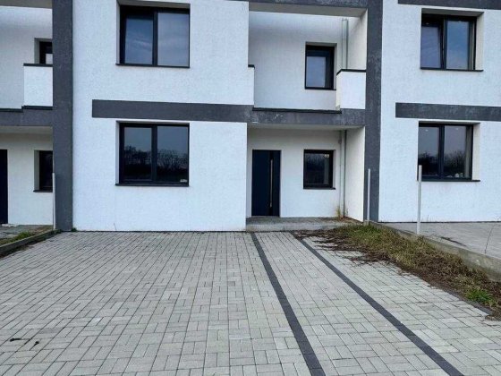 Продаж котеджу поруч зі Львовом в с.Солонка Солонка