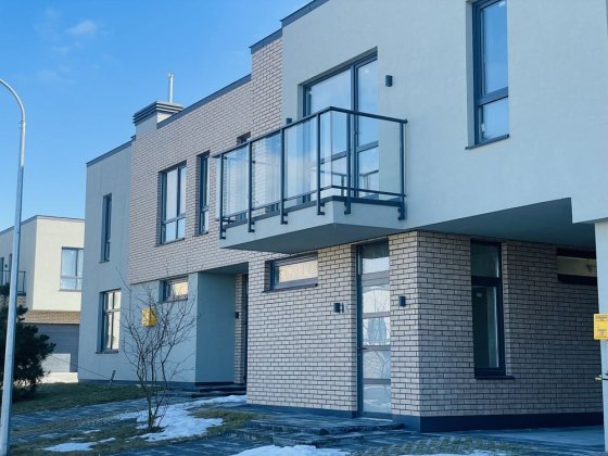 Продаж котеджу з 80% ремонту! Поруч Львів! Солонка