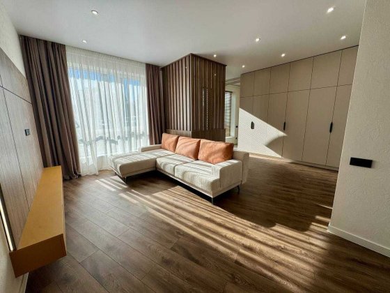 Терміновий продаж котедж, будинок з  ремонтом, Брюховичі, центр Брюховичі