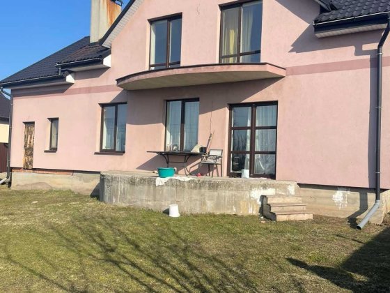 Будинок у с. Солонка Львівська область Солонка