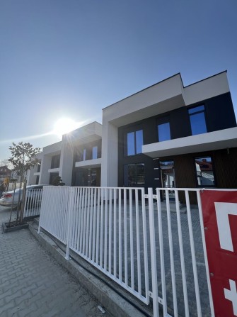 Продаж якісних котеджів в Сокільниках - фото 1