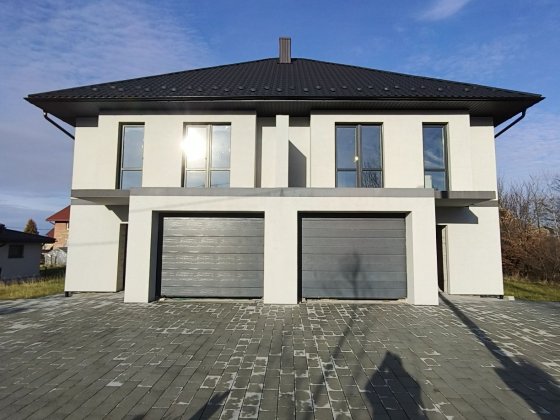 Продаж спареного котеджу у Зимній Воді Зимна Вода