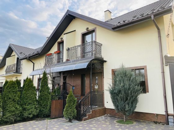 Продаж котеджу  з ремонтом біля кільця вул. Городоцька Львів! Зимна Вода