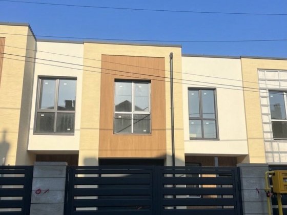 Таунхаус з гаражем | Прибудинкова ділянка | Вигідна ціна Зимна Вода