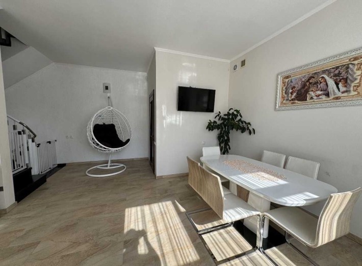 Продаж гарного котеджу з якісним новим ремонтом для себе! - фото 1