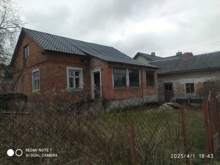 Продаю будинок з літнею кухнею - фото 1