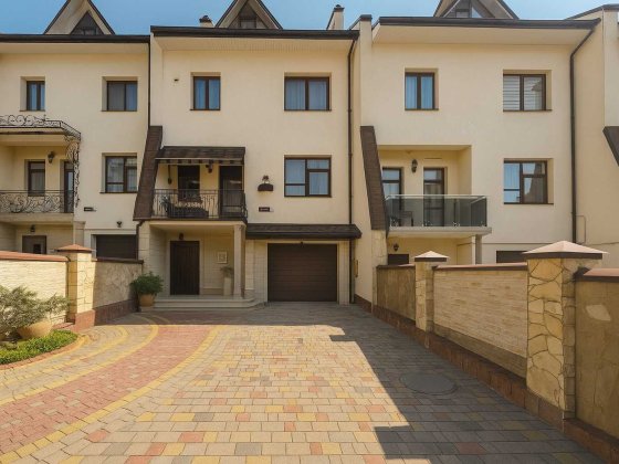 продається таунхаус з вартісним ремонтом|с.Зимна Вода|285м,3сот Зимна Вода