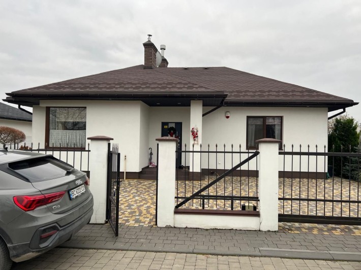 Продаж Будинок Конопниця 137 м.кв  6 соток Землі,ц.139000 у.о - фото 1