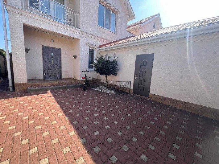 Современный дом с Совиньоне на хорошей улице . Продажа от владельцев. - фото 1