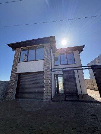 Без комиссии! Дом, Червоный Хутор. 170 м2, участок, гараж - фото 1