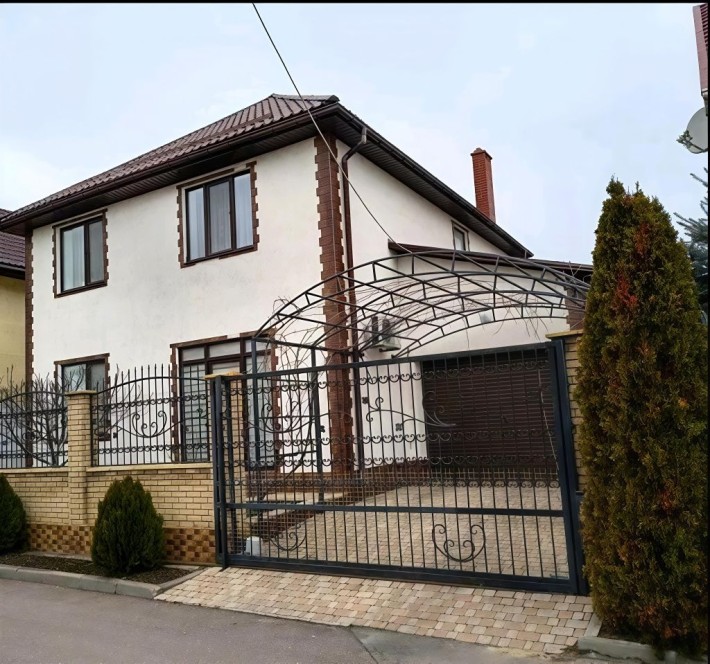 Шикарный дом ЖМ Добрый - фото 1