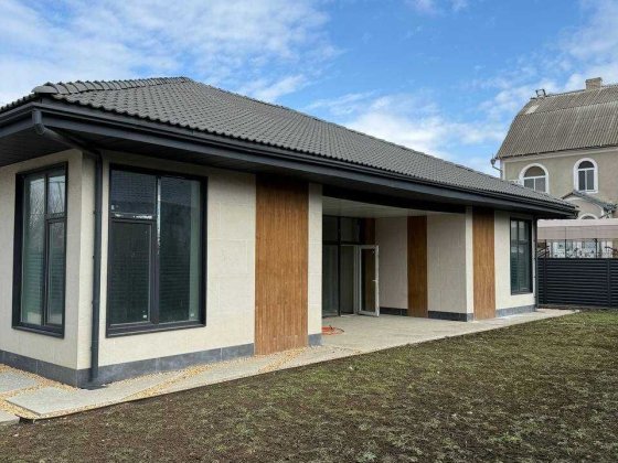 Продам новий приватний будинок в Авангарді Авангард