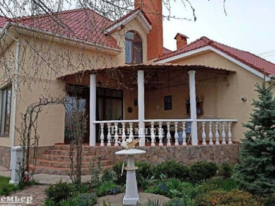 Продам будинок в Фонтанці Фонтанка