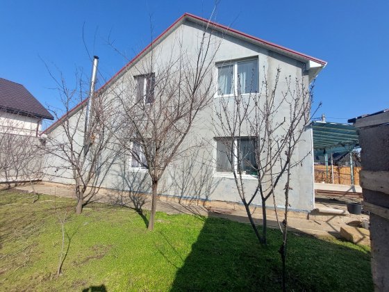 Продам дом в центре посёлка Великодолинское Великодолинське