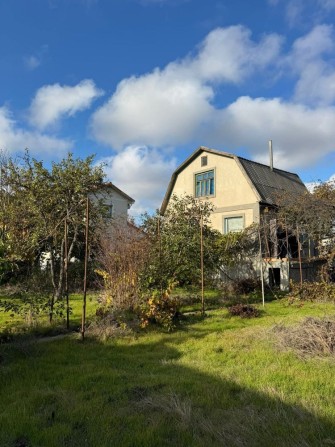 Капітальнтй будинок (дача) у передмісті Чорноморська - фото 1