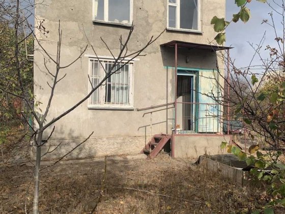 Продам капитальный дом дача  документы 10 минут от города документы. Светлое