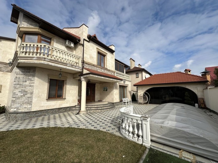 Шикарный дом в Совиньоне классика - фото 1