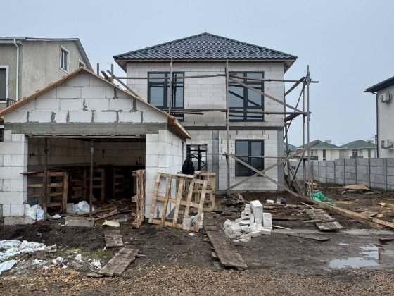 Червоный Хутор, Дом, гараж, терраса. 4 спальни Лиманка