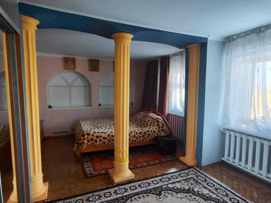 Продаётся дом в с. Нерубайском на две семьи.