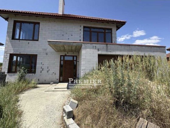 Пропонується до продажу будинок з якісним капітальним будівництвом.