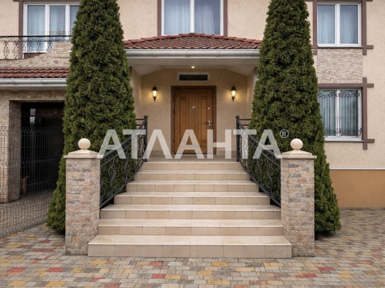 Капитальный дом с ремонтом в Фонтанке. Бассейн. Близко к трассе. Фонтанка