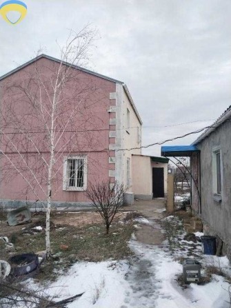 Два будинки на великій ділянці 17 соток  в Нерубайськом - фото 1