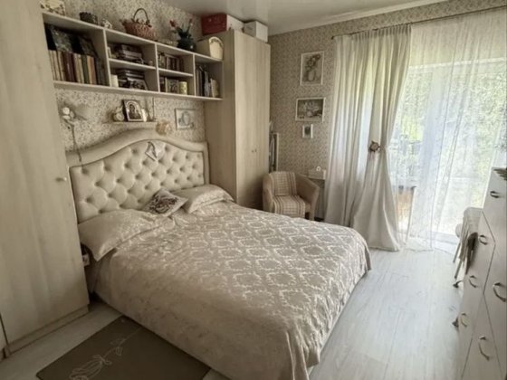 Продам новый дом в Нерубайском с рамонтом Нерубайское