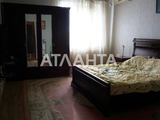 Хозяйский дом в центре села Фонтанка Фонтанка