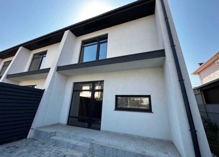 Таунхаус с. Фонтанка, Лиманский район - фото 1