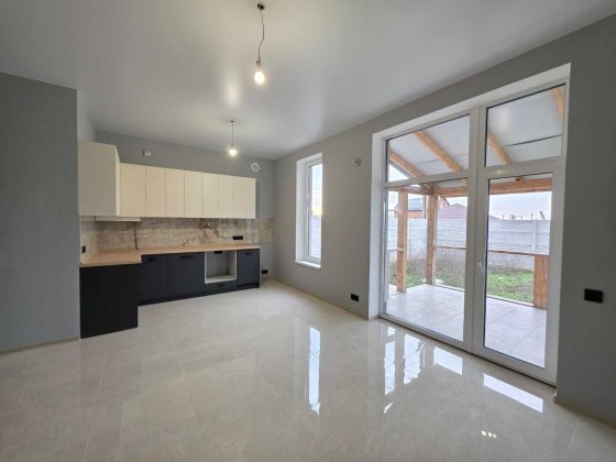 Современный компактный  частный дом в Сухом лимане