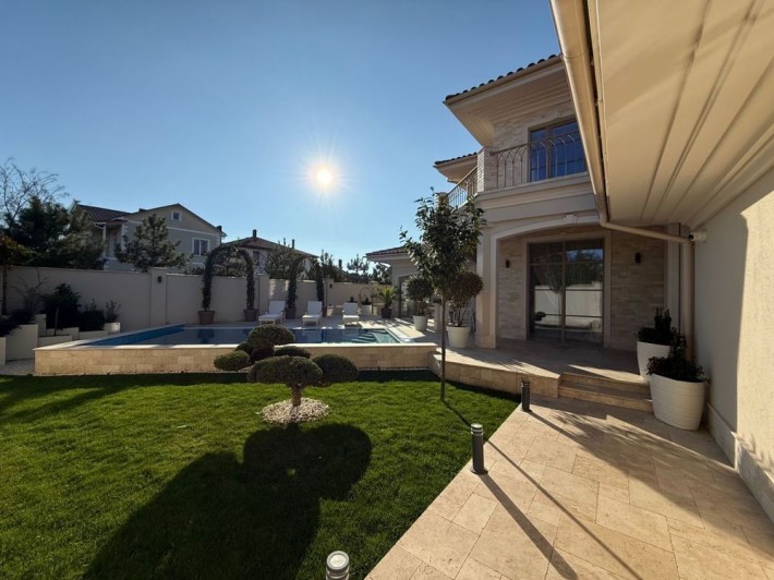 Совиньон ‼️ 2-х этажный дом с бассейном‼️ подвал/ гараж/ генератор - фото 1